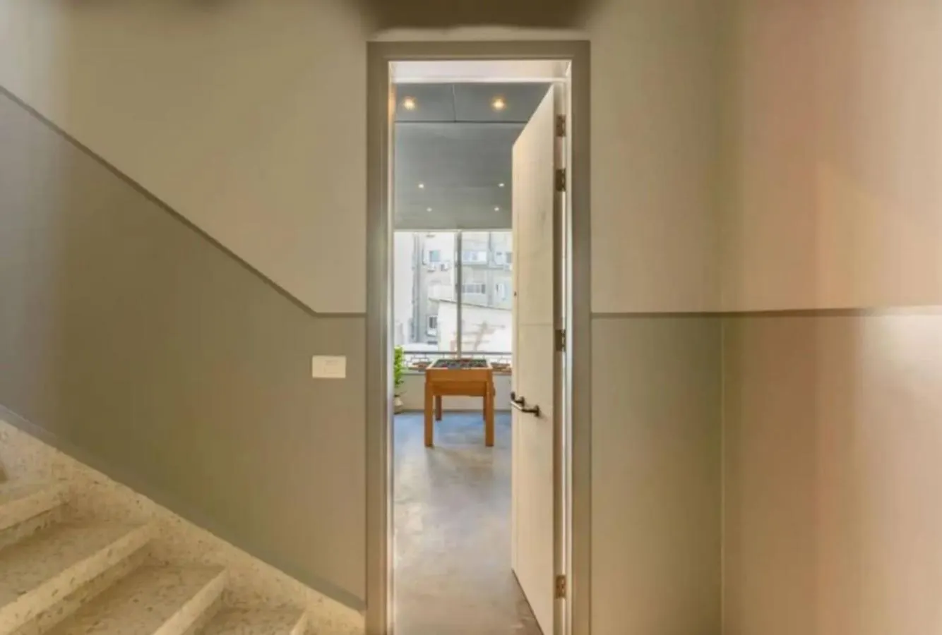 The Club 1Br In Gemmayze Al Mudawwar