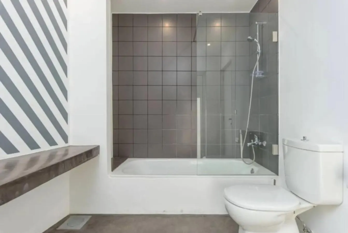 The Club 1Br In Gemmayze Al Mudawwar