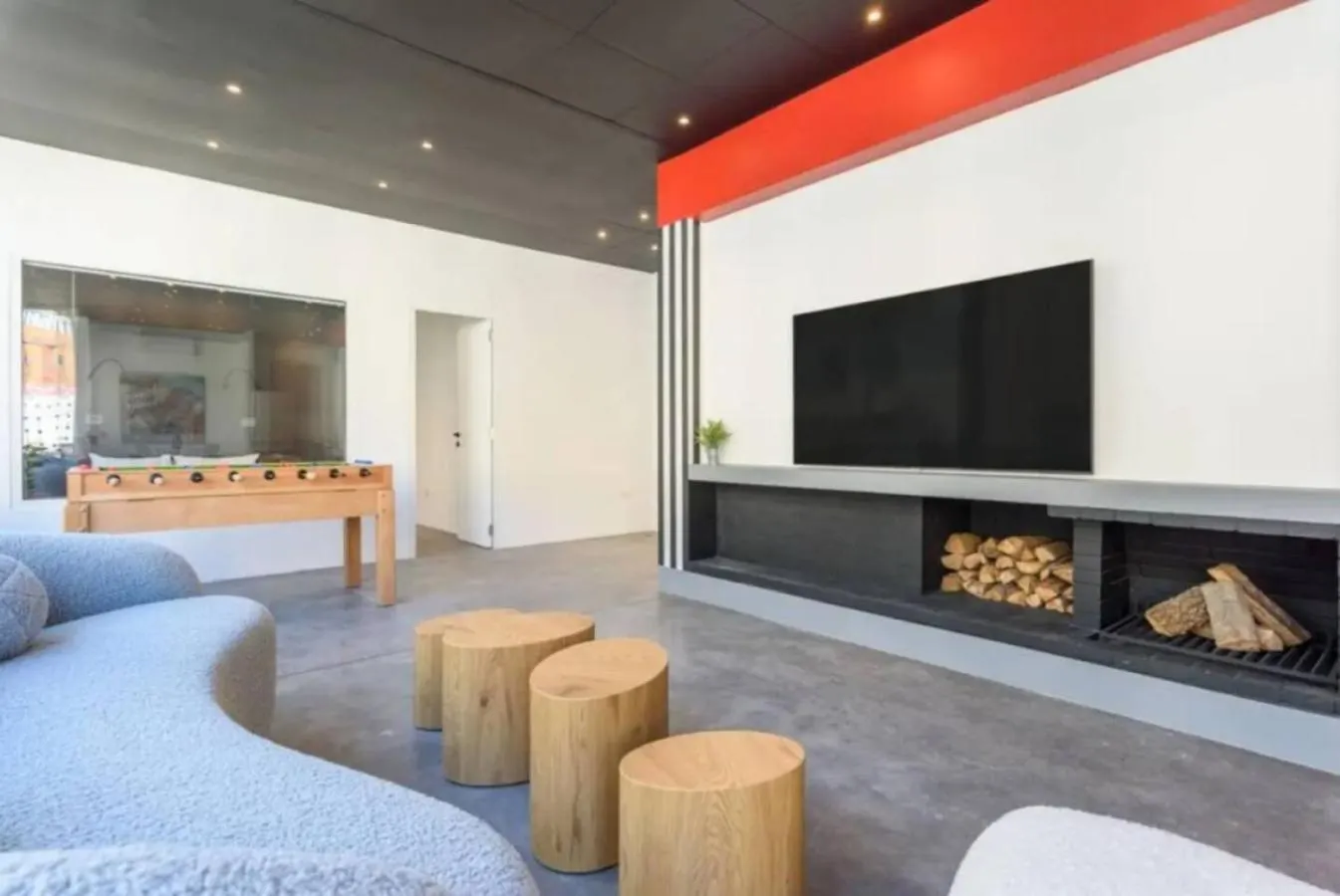 The Club 1Br In Gemmayze Al Mudawwar